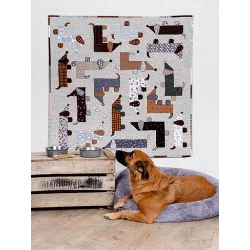 Quiltmania-Magazine-142-La-Famille-Dachshund-Anne-Marie-Saudo.jpg